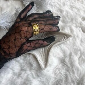 Gold Clover ring with rhinestones